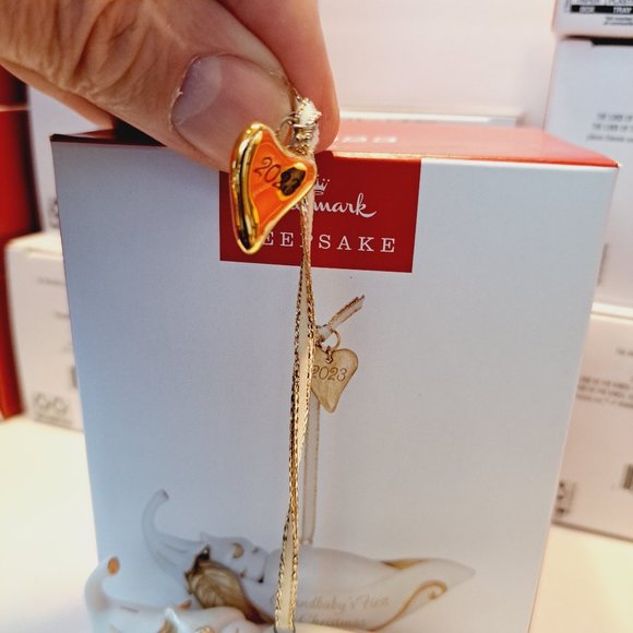 Hallmark Keepsake Grandbaby's First Christmas 2023 Christmas Tree Ornament - Picture 9 of 11